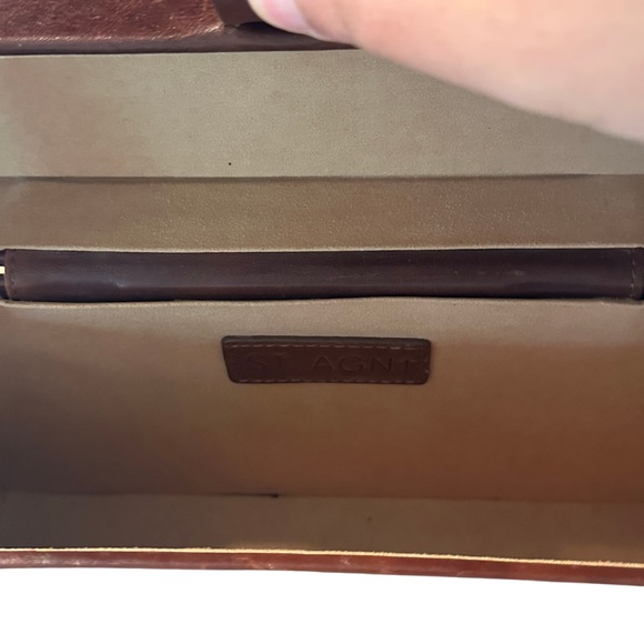 St. Agni 100% leather rectangle handbag, worn once. Magnet closure on front. - Picture 3 of 3